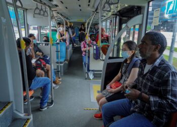 WALAUPUN negara ini dihuni rakyat pelbagai kaum, itu tidak menjadi  halangan kepada masyarakat untuk mengenali norma dan budaya berbeza-beza di samping terus mengamalkan nilai kehidupan sendiri.–  UTUSAN/FARIZ RUSADIO