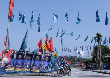 Parti-parti politik memperhebatkan kempen masing-masing bagi meraih undi dalam tempoh 48 jam sebelum hari pengundian Sabtu ini. -UTUSAN/AMIN AZMAN