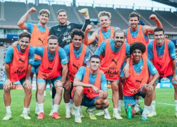 MANCHESTER City sudah bersedia memulakan kempen mempertahankan kejuaraan Liga Super apabila bertandang ke Burnley esok. – IHSAN MANCHESTER CITY