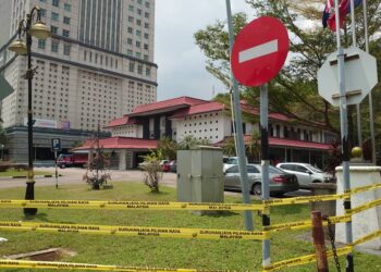PUSAT penamaan calon bagi PRK Parlimen Pulai ditetapkan di Bangunan Jubli Intan, Johor Bahru.