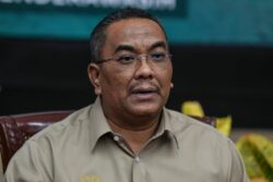 Bayar gaji pemain bola dengan bantu anak yatim, mana lebih afdal – Sanusi