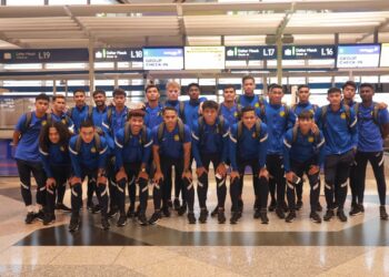 PASUKAN Malaysia bawah 23 tahun berlepas ke ke Rayong, Thailand semalam untuk menghadapi Kejohanan AFF B-23 yang membuka tirai esok. - IHSAN FAM