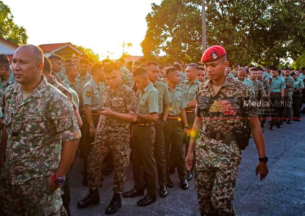 Suasana di pusat mengundi awal pada Pilihan Raya Negeri (PRN15)