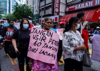 FAKTOR jangka hayat dan usia penduduk Malaysia yang dilihat semakin meningkat dari tahun ke tahun juga sering digunakan sebagai alasan untuk menaikkan had usia bersara. – UTUSAN/AMIR KHALID