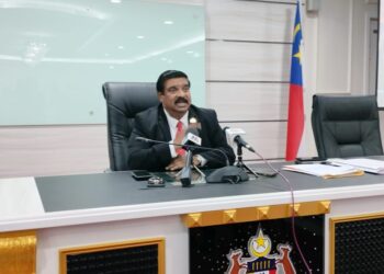 VP. Shanmugam dalam sidang akhbar ketika Sidang DUN Melaka di Seri Negeri, Ayer Keroh, Melaka.