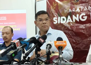SAIFUDDIN Nasution Ismail ketika sidang akhbar berkaitan REE di Pejabat PKR Kedah, Alor Setar.