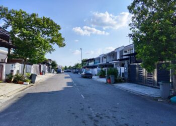LOKASI kediaman yang dijadikan pusat rawatan kecantikan dipercayai tidak berlesen di Mutiara Rini, Skudai.