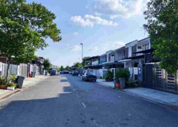 LOKASI  kediaman yang dijadikan pusat rawatan kecantikan dipercayai tidak berlesen di Mutiara Rini, Skudai.