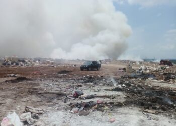 KAWASAN tapak pelupusan sampah di Tanjung Langsat, Pasir Gudang terbakar sejak awal pagi hari ini.