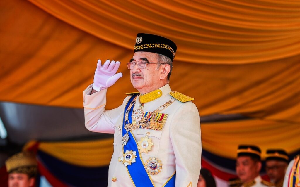 Ali Rustam sambung tugas Yang Dipertua Negeri Melaka Ali Rustam sambung tugas Yang Dipertua Negeri Melaka