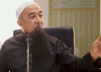 USTAZ AZHAR IDRUS