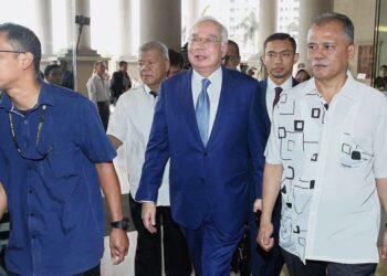 NAJIB Tun Razak ketika pertama kali hadir pada perbicaraan kes 1MDB di Mahkamah Tinggi Kuala Lumpur pada 28 Ogos 2019.
