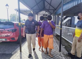 DUA remaja lelaki direman empat hari bagi membantu siasatan kes pecah masuk dan mencuri wang milik Masjid Ar-Rahmah di Guar Chempedak.