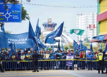 Hari pengundian awal PRK Parlimen Pulai dan DUN Simpang Jeram.