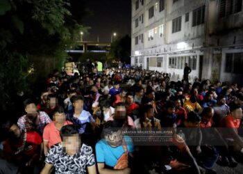 ANTARA PATI yang ditahan dalam serbuan di Taman Mahkota Cheras, Kuala Lumpur.- IHSAN JABATAN IMIGRESEN