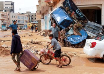 KAWASAN di Derna, Libya yang teruk dilanda banjir besar. - AFP