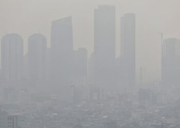 KEADAAN jerebu tebal yang menyelubungi Jakarta.-AGENSI 