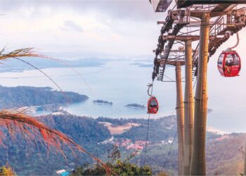 LANGKAWI antara destinasi popular pelancongan di negara ini. – GAMBAR HIASAN