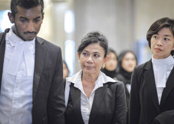 NIK Elin Zurina Nik Abdul Rashid ketika hadir pendengaran permohonan yang mencabar keabsahan 21 peruntukan undang-undang syariah Kelantan di Mahkamah Persekutuan, Putrajaya baru-baru ini. - UTUSAN/FAIZ ALIF ZUBIR