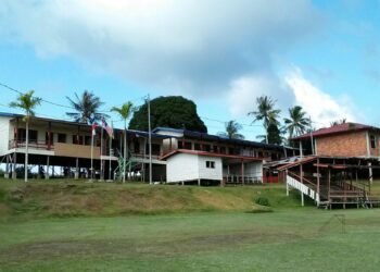 ANTARA bangunan sekolah yang masih berstruktur kayu di Pulau Balambangan, Banggi, Kudat.