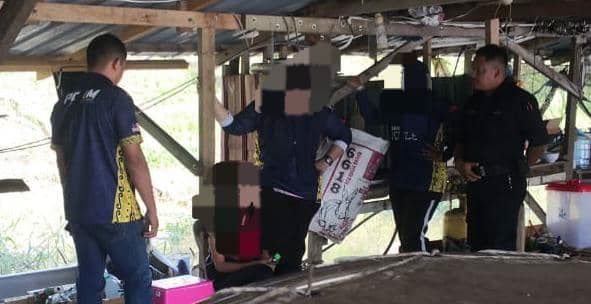 Wanita terjun jambatan terselamat