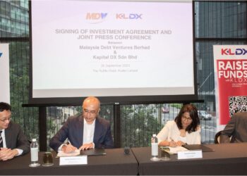MAJLIS pemeteraian perjanjian pelaburan antara Malaysia Debt Ventures Berhad dan Kapital DX Sdn. Bhd.