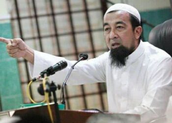 USTAZ AZHAR IDRUS