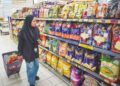 Agensi kerajaan termasuk hospital dan kem tentera akan menggunakan beras import sebagai langkah menambah bekalan beras tempatan di pasaran. – GAMBAR HIASAN