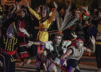 SEKITAR program Citra Belia sempena sambutan Hari Malaysia Peringkat Labuan di Kompleks SukancLaut Antarabangsa Labuan. - UTUSAN/FAISOL MUSTAFA