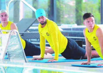 PEMAIN Harimau Malaya menjalani proses pemulihan di hotel penginapan mereka di Chengdu, China semalam selepas menentang Syria dalam aksi persahabatan kelmarin. – IHSAN FAM