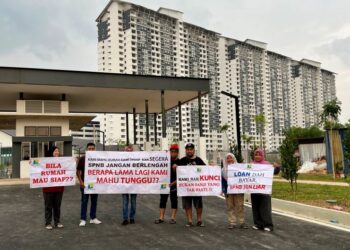 PEMBELI unit Aspire Residence Cyberjaya di Cyberjaya berharap pihak pemaju menyerahkan kunci
rumah yang sepatutnya diterima bulan ini.