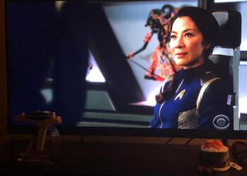 MICHELLE Yeoh memegang watak Kapten Philippa Georgiou yang berasal dari Pulau Langkawi dalam siri televisyen fiksyen sains, Star Trek: Discovery. – FB MICHELLE YEOH