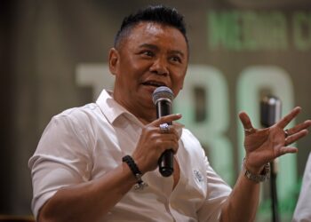 KUALA LUMPUR 5 SEP 2023-Datuk Zainal Abidin dan Adam Mazelan, Pengarah Urusan Bsync Live ketika sidang media Konsert Tiba Masa di Bunglow37, Bangsar..UTUSAN/ Mohamad Firdaus Johari
