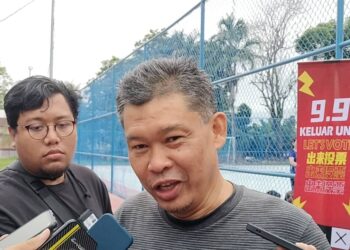 NAZRI Abdul Rahman ditemui pemberita di Taman Indah, Muar, Johor. – UTUSAN/ADNAN IBRAHIM