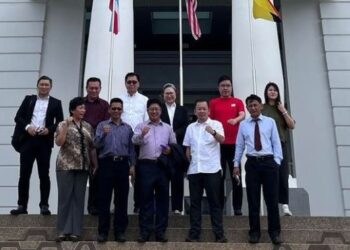 PAKATAN Harapan (PH) Sabah memfailkan tindakan undang-undang terhadap Kerajaan Malaysia dan Kerajaan Negeri Sabah berhubung tuntutan 40 peratus hasil negeri di Kompleks Mahkamah Kota Kinabalu, pada Jun tahun lalu.