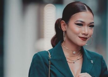 RUHANIES nafi lakukan pembedahan pada payudaranya.