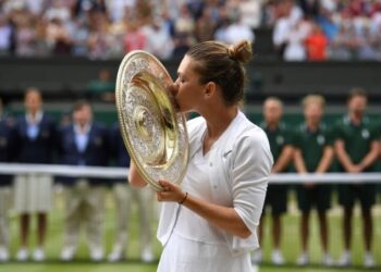 SIMONA Halep ketika memenangi kejuaraan Wimbledon 2019.