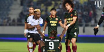 SELANGOR FC mahu melupakan kekalahan 2-0 kepada Terengganu, Sabtu lalu dan bangkit di laman sendiri malam ini.