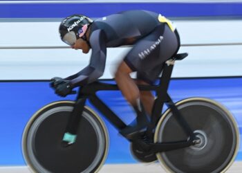 MUHAMMAD Shah Firdaus Sahrom menutup kempen Sukan Asia 2022 dengan menyumbang pingat gangsa kedua dalam acara keirin di Hangzhou, China hari ini. - AFP