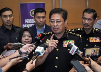 AZAM Baki ketika ditemui pemberita selepas Persidangan Penyelidikan Governans, Integriti  dan Antirasuah Kali Ke-2 Tahun 2023 di Sepang semalam, Selangor. – UTUSAN/FAISOL MUSTAFA