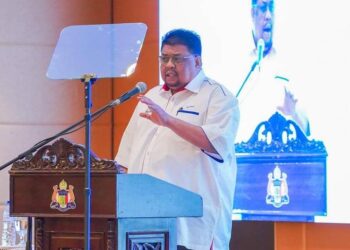 AB. RAUF Yusoh berucap pada Majlis Perjumpaan Ketua Menteri Bersama Ketua Jabatan Negeri dan Persekutuan di MITC, Ayer Keroh, Melaka.