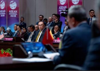 ANWAR IBRAHIM semasa dalam Sidang Kemuncak ASEAN-China Ke-26 di Jakarta, Indonesia. - FB ANWAR IBRAHIM