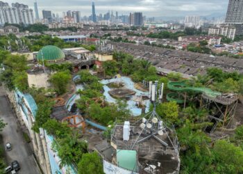 KEBERADAAN bandar mati sering kali menjadi petanda kemerosotan ekonomi dan sosial di sesuatu kawasan.