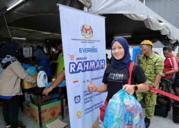 NOR Jelitawanis sempat membeli barangan rahmah yang dijual di Program Jualan Rahmah