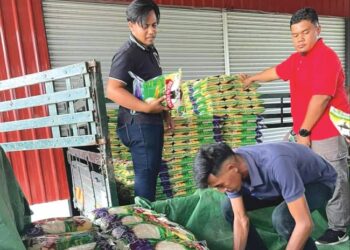 SEBAHAGIAN dari Beras Gerai yang akan diedarkan kepada PPK di seluruh Terengganu untuk memenuhi permintaan di pasaran negeri itu.