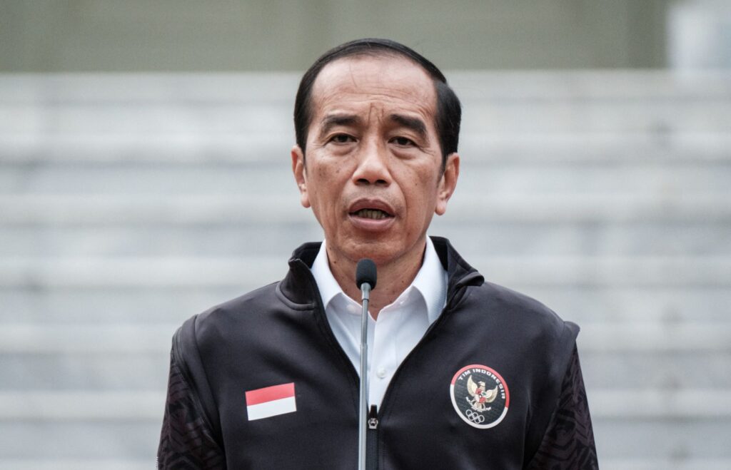 Jokowi arah pegawai kerajaan henti bangun aplikasi mudah alih baharu Jokowi arah pegawai kerajaan henti bangun aplikasi mudah alih baharu