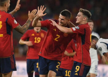 PEMAIN Sepanyol meraikan kemenangan ke atas Scotland dalam kempen kelayakan Euro 2024 di Seville. - AFP