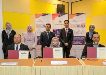 MAJLIS menandatangani perjanjian kolaborasi strategik antara PSP, PMTG dan PBP dengan sebahagian daripada 21 rakan kongsi industri di Politeknik Seberang Perai (PSP), Permatang Pauh, Pulau Pinang semalam.