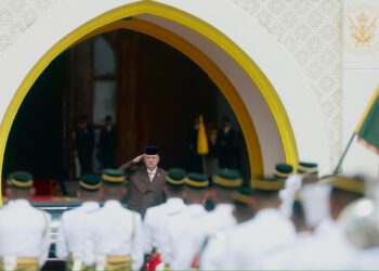 SULTAN Ibrahim Almarhum Sultan Iskandar berkenan mempengerusikan Mesyuarat Majlis Raja-Raja ke-262 di Istana Negara, di sini hari ini.