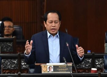 AHMAD MASLAN
